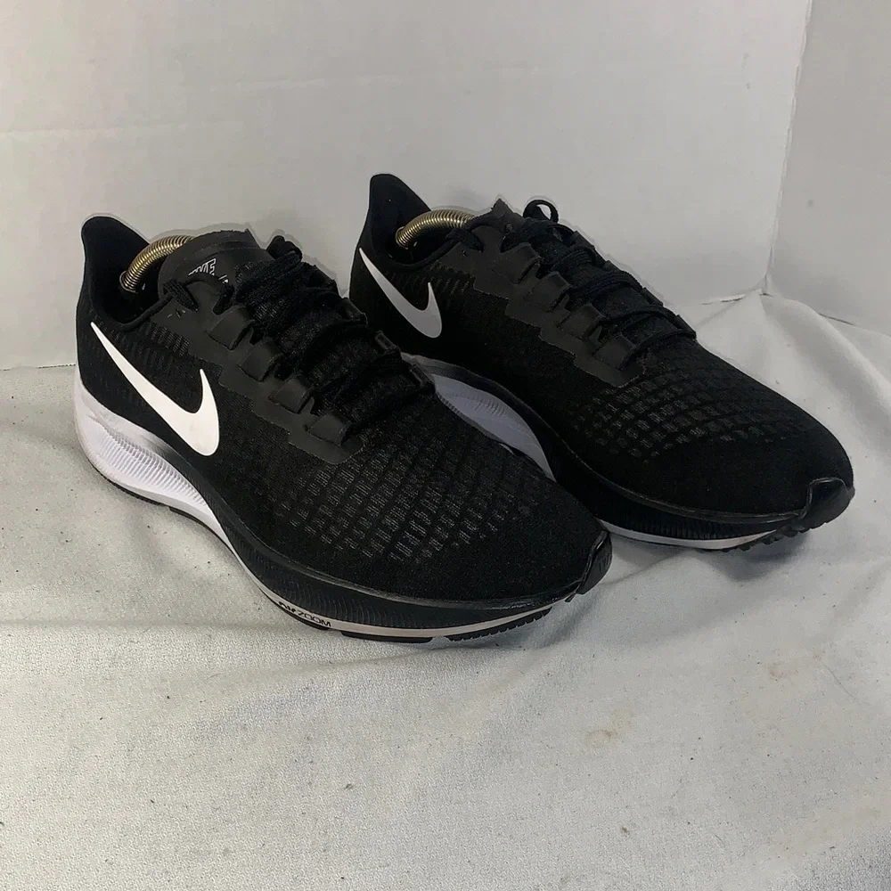 Nike Men’s Air Zoom Pegasus 37 Black/White Trainers